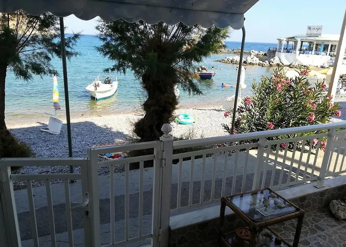 بيت للعطل Stamatia's House شاراكي