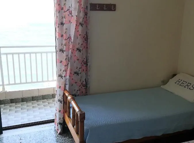 بيت للعطل Stamatia's House شاراكي